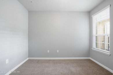 Brand NEW Carpet throughout!! This Wonderful 2 Bedroom PLUS - photo 24