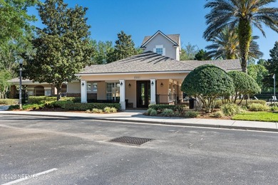 Brand NEW Carpet throughout!! This Wonderful 2 Bedroom PLUS - photo 31