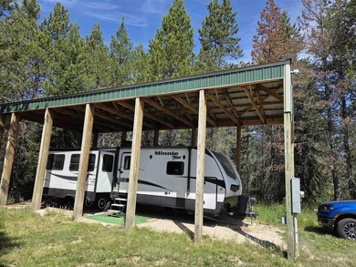 Remarkable property ready for you to camp, RV or build. 1.5 flat - photo 4