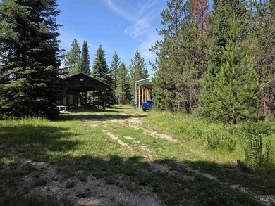 Remarkable property ready for you to camp, RV or build. 1.5 flat - photo 6