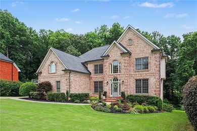 FAIRWAY VIEWS, FIRESIDE NIGHTS, AND A LIFESTYLE TO LOVE! Nestled - photo 2
