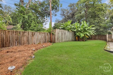 Charming Updated Bungalow with studio apartment on 3 Lots! - photo 36