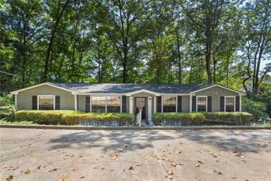 Lake Home For Sale in Lavonia, South Carolina