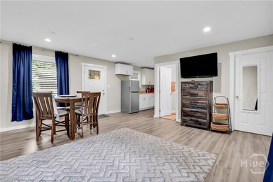 Charming Updated Bungalow with studio apartment on 3 Lots! - photo 42