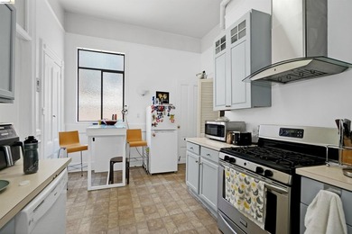 Experience timeless San Francisco living in this exceptional 2 - photo 44