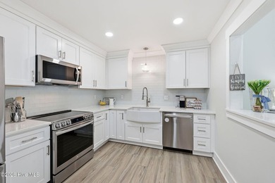Spectacular Waterfront Townhome with Boat Slip! Enjoy the - photo 12