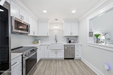 Spectacular Waterfront Townhome with Boat Slip! Enjoy the - photo 13