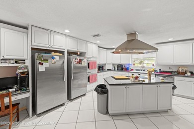 -SELLER MOTIVATED TO SELL- Private Estate Living with Room to - photo 14
