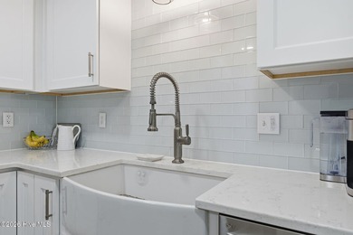 Spectacular Waterfront Townhome with Boat Slip! Enjoy the - photo 16
