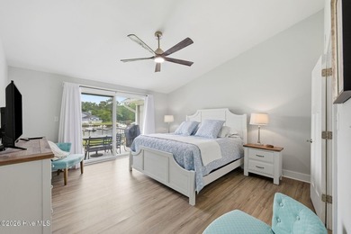 Spectacular Waterfront Townhome with Boat Slip! Enjoy the - photo 17