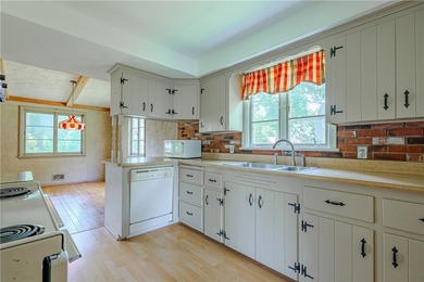 Welcome to 33 Irving Rd! This colonial in the heart of Brighton - photo 19