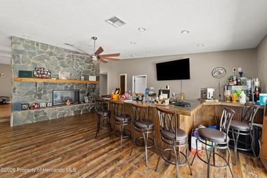 -SELLER MOTIVATED TO SELL- Private Estate Living with Room to - photo 20