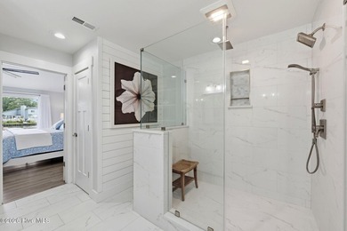 Spectacular Waterfront Townhome with Boat Slip! Enjoy the - photo 20