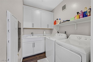 Beautiful 2-bedroom top-floor condo in Age-Restricted Terra