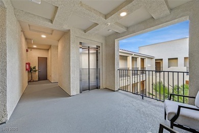 Beautiful 2-bedroom top-floor condo in Age-Restricted Terra