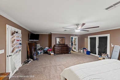-SELLER MOTIVATED TO SELL- Private Estate Living with Room to - photo 27
