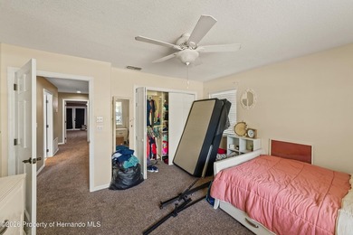 -SELLER MOTIVATED TO SELL- Private Estate Living with Room to - photo 39