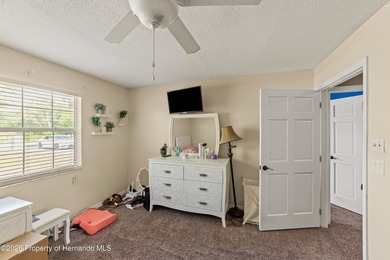 -SELLER MOTIVATED TO SELL- Private Estate Living with Room to - photo 40