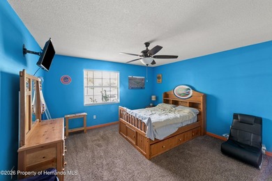 -SELLER MOTIVATED TO SELL- Private Estate Living with Room to - photo 47
