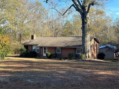 Lake Sinclair Home Sale Pending in Eatonton Georgia