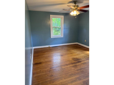 SELLER SAYS SELL!! NEW ROOF, NEW HVAC with NEW DUCTWORK-- heavy - photo 13