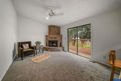 Accepted Offer with Contingencies. Lovely home with attention to - photo 14