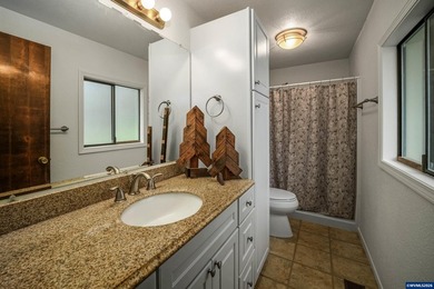 Accepted Offer with Contingencies. Lovely home with attention to - photo 28
