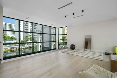 Brand-new waterfront construction in the heart of - photo 33