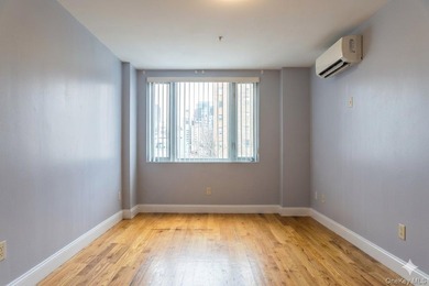 Beautiful luxury one-bedroom, one-bath condo with private - photo 5