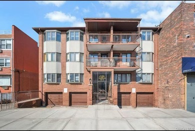 One of the best north flushing manor condominium ,built in 1986 - photo 1