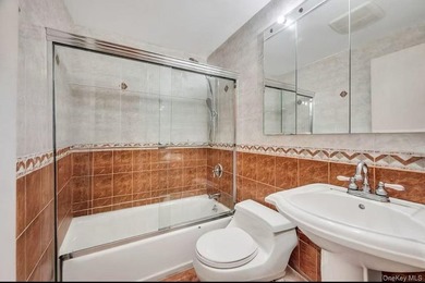One of the best north flushing manor condominium ,built in 1986 - photo 4
