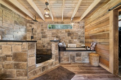 Ever dreamt of pulling into an expansive lodge style retreat - photo 19