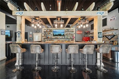 Ever dreamt of pulling into an expansive lodge style retreat - photo 23