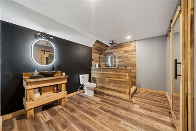 Ever dreamt of pulling into an expansive lodge style retreat - photo 45