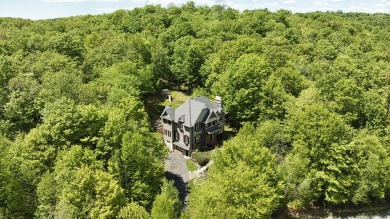 Lake Home For Sale in Saint-Sauveur,