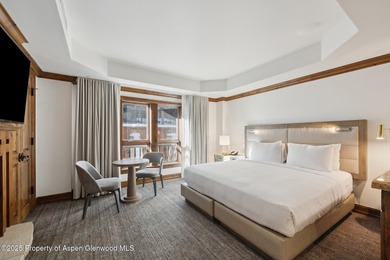 2024 renovations completed (including new decor, furniture - photo 3