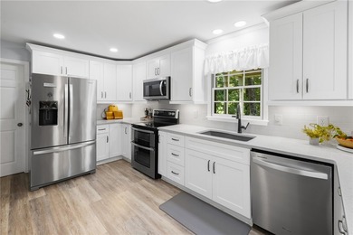 Discover an exceptional retreat in Westminster, where privacy - photo 11