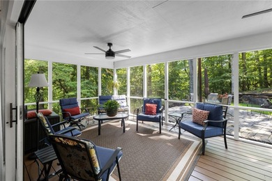 Discover an exceptional retreat in Westminster, where privacy - photo 16