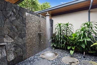 Sitting on an exquisite 1 acre lot in Hokuli'a is a Roth Kimura - photo 22