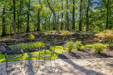 Discover an exceptional retreat in Westminster, where privacy - photo 27
