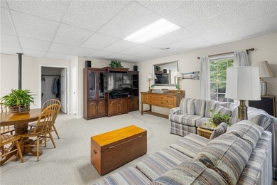Discover an exceptional retreat in Westminster, where privacy - photo 36