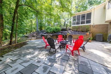 Discover an exceptional retreat in Westminster, where privacy - photo 39