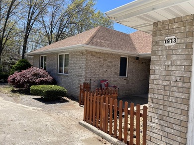 Owners says sell! Their loss, your gain. Looking for a lakeview - photo 3