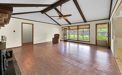 Idealic country place. Make it your own. Beautiful 6.02 acres - photo 3