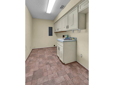 Idealic country place. Make it your own. Beautiful 6.02 acres - photo 10