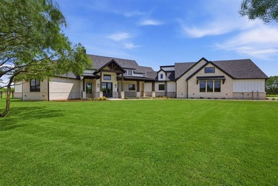 Experience the perfect blend of luxury, privacy, and modern - photo 4