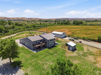 Spectacular riverfront retreat on 20 irrigated acres, secluded - photo 9