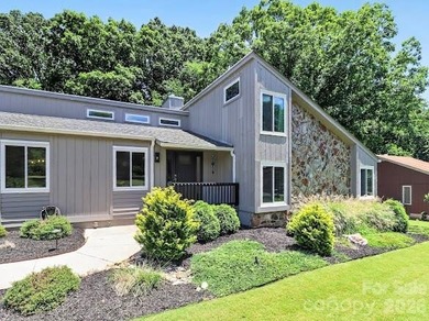 Beautiful mid-century modern nestled on the golf course in the - photo 2
