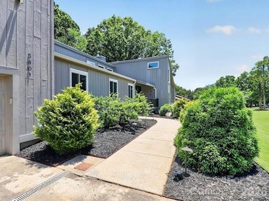 Beautiful mid-century modern nestled on the golf course in the - photo 3