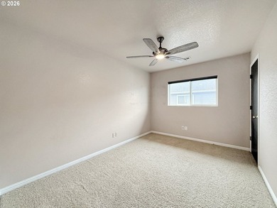 Well-maintained and turn-key, this 3 bedroom, 1.5 bathroom condo - photo 18